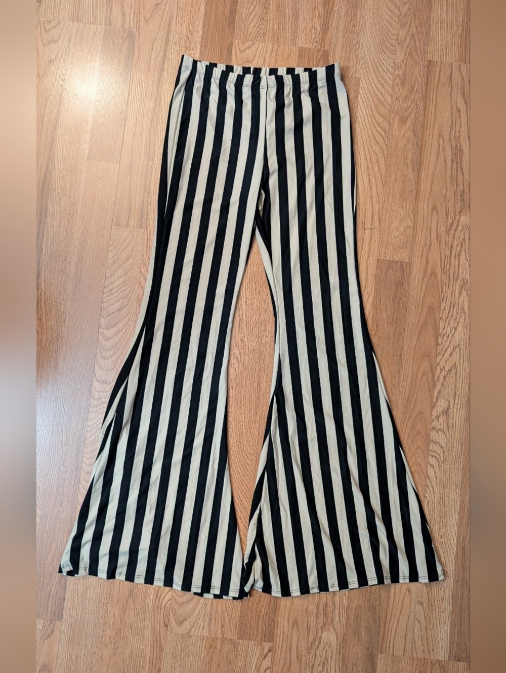 Forever 21 vertical stripe polyester spandex flair pants size large